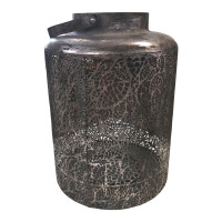 Kovový svícen s uchem